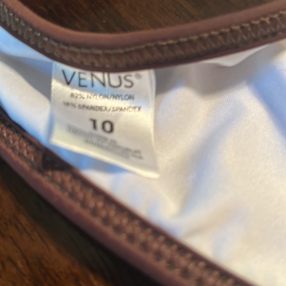 Cute bikini top. Size 10. - Picture 3 of 3